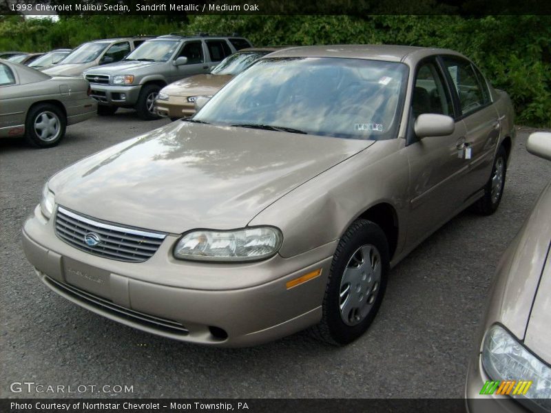 Sandrift Metallic / Medium Oak 1998 Chevrolet Malibu Sedan