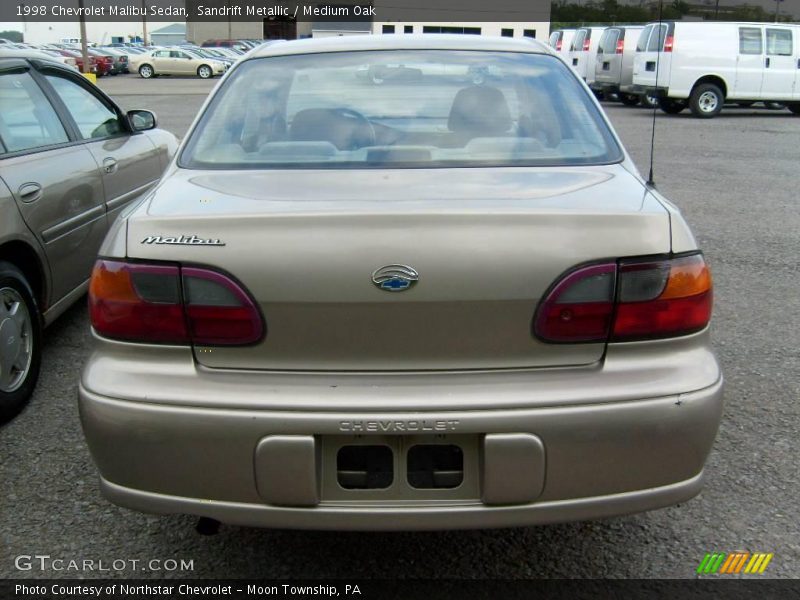 Sandrift Metallic / Medium Oak 1998 Chevrolet Malibu Sedan