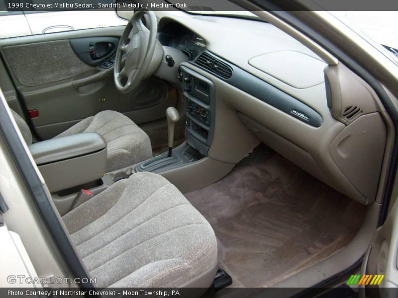 Sandrift Metallic / Medium Oak 1998 Chevrolet Malibu Sedan