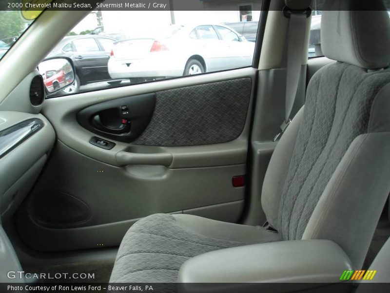 Silvermist Metallic / Gray 2000 Chevrolet Malibu Sedan