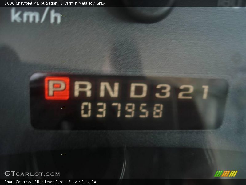 Silvermist Metallic / Gray 2000 Chevrolet Malibu Sedan