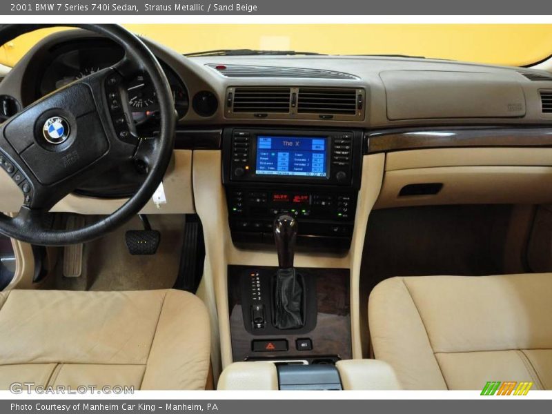 Stratus Metallic / Sand Beige 2001 BMW 7 Series 740i Sedan