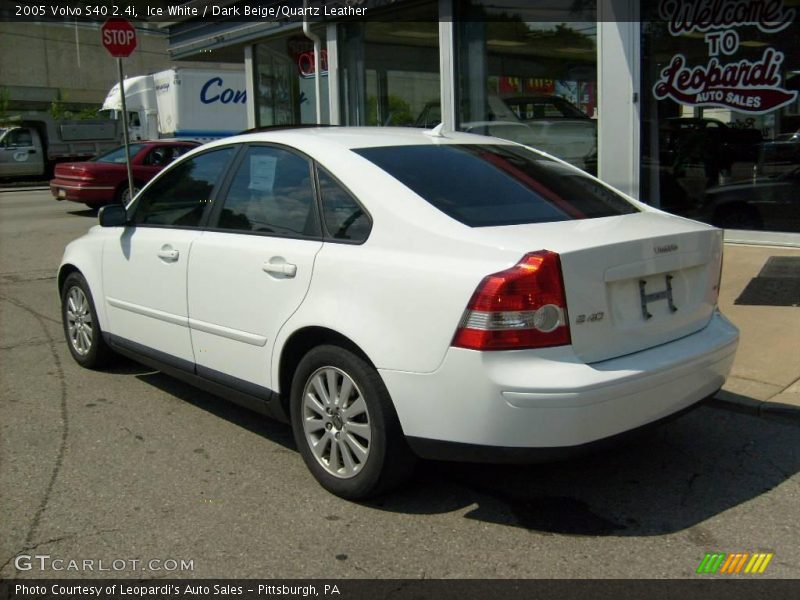 Ice White / Dark Beige/Quartz Leather 2005 Volvo S40 2.4i