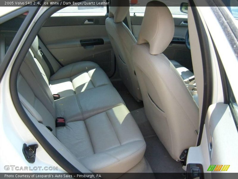 Ice White / Dark Beige/Quartz Leather 2005 Volvo S40 2.4i