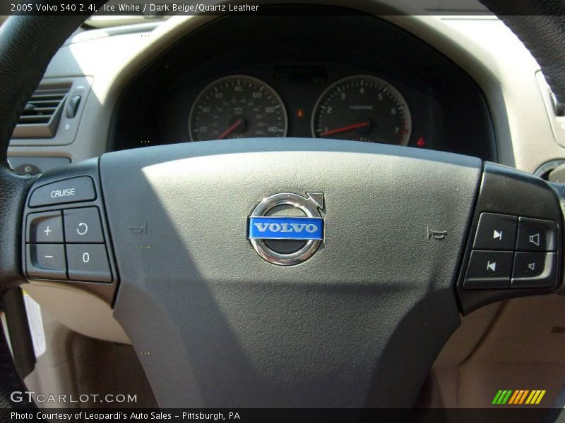 Ice White / Dark Beige/Quartz Leather 2005 Volvo S40 2.4i