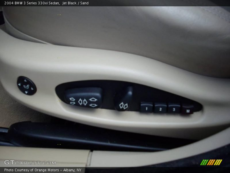 Jet Black / Sand 2004 BMW 3 Series 330xi Sedan