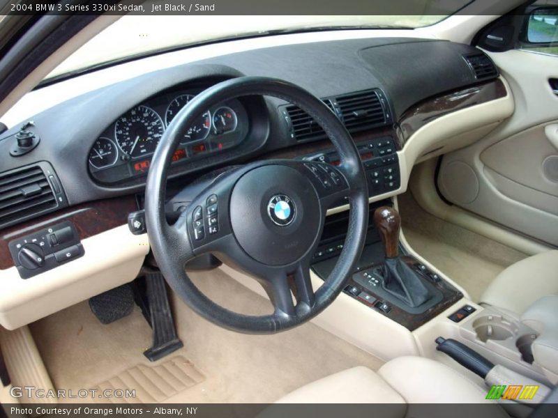 Jet Black / Sand 2004 BMW 3 Series 330xi Sedan
