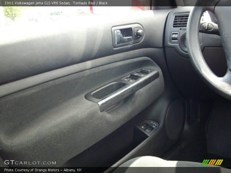 Tornado Red / Black 2001 Volkswagen Jetta GLS VR6 Sedan