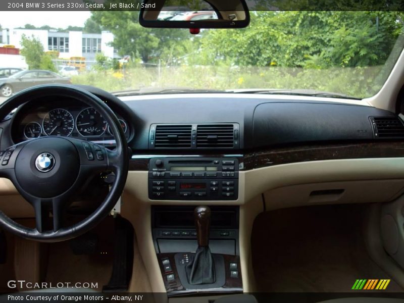 Jet Black / Sand 2004 BMW 3 Series 330xi Sedan