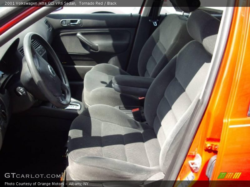 Tornado Red / Black 2001 Volkswagen Jetta GLS VR6 Sedan