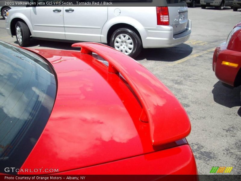 Tornado Red / Black 2001 Volkswagen Jetta GLS VR6 Sedan