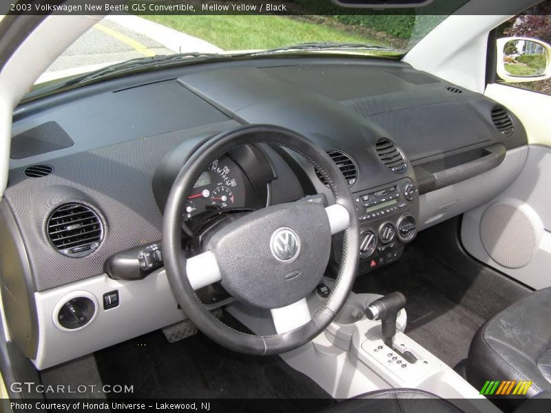 Mellow Yellow / Black 2003 Volkswagen New Beetle GLS Convertible