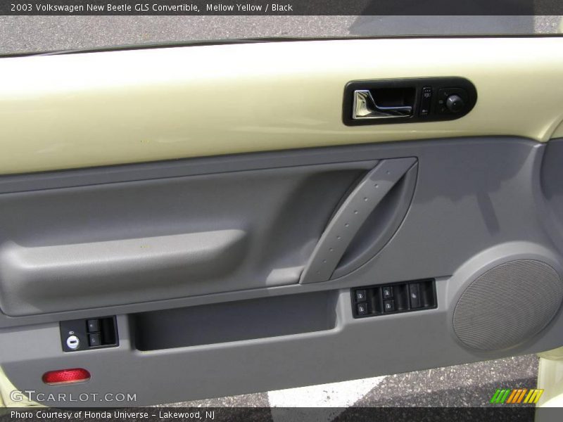Mellow Yellow / Black 2003 Volkswagen New Beetle GLS Convertible