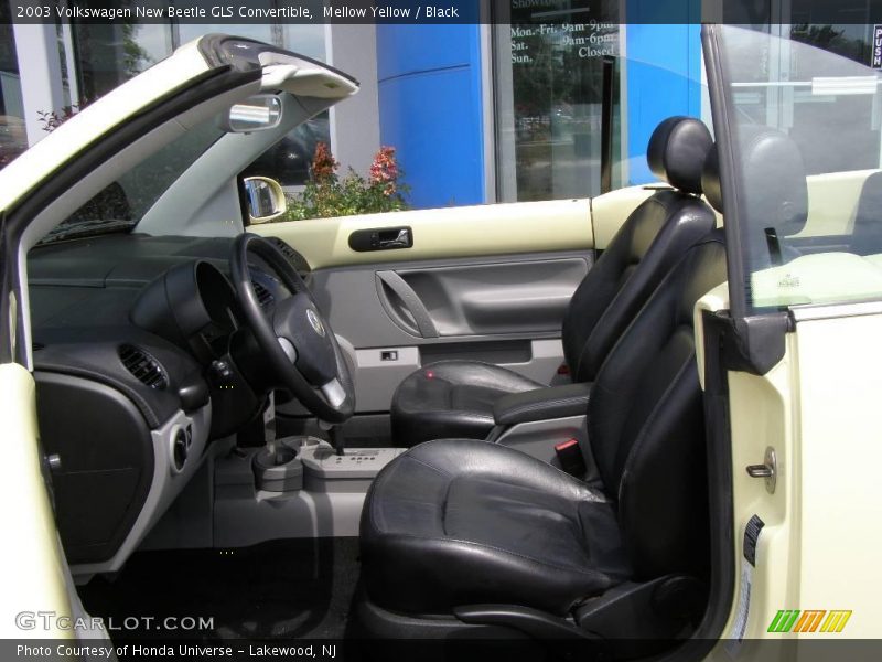 Mellow Yellow / Black 2003 Volkswagen New Beetle GLS Convertible