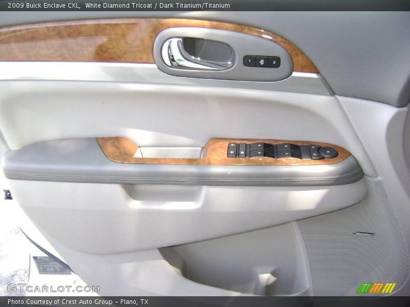 White Diamond Tricoat / Dark Titanium/Titanium 2009 Buick Enclave CXL