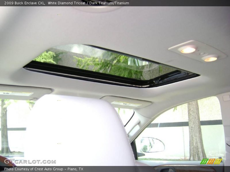 White Diamond Tricoat / Dark Titanium/Titanium 2009 Buick Enclave CXL