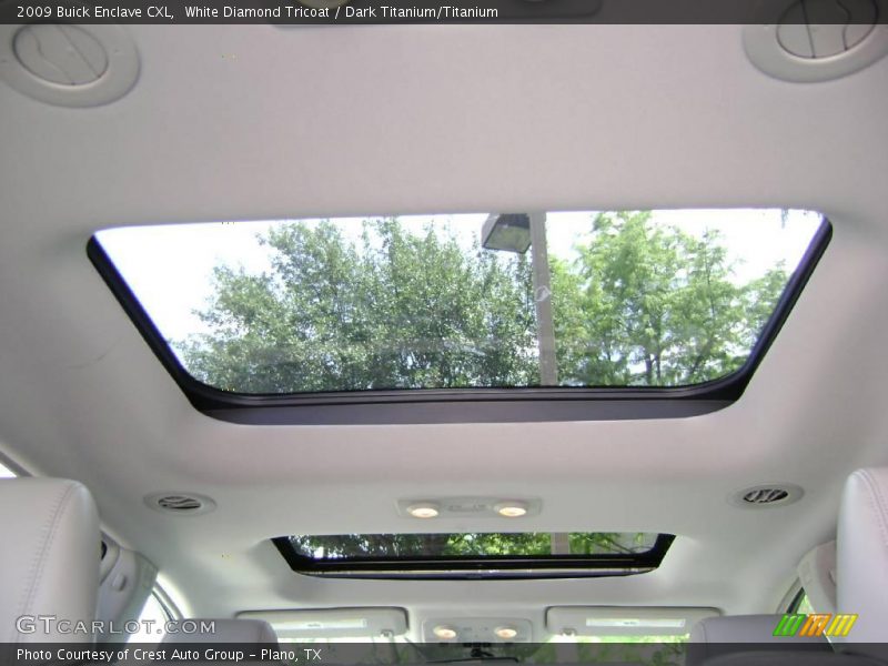 White Diamond Tricoat / Dark Titanium/Titanium 2009 Buick Enclave CXL