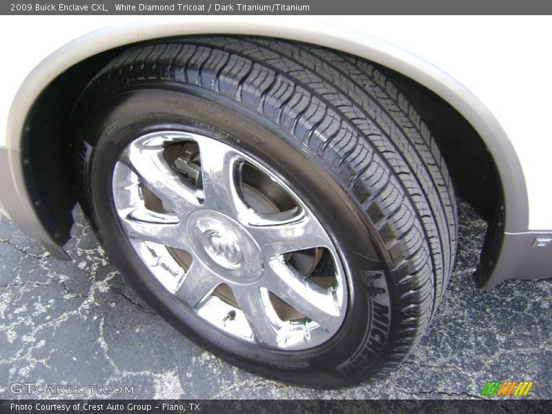 White Diamond Tricoat / Dark Titanium/Titanium 2009 Buick Enclave CXL