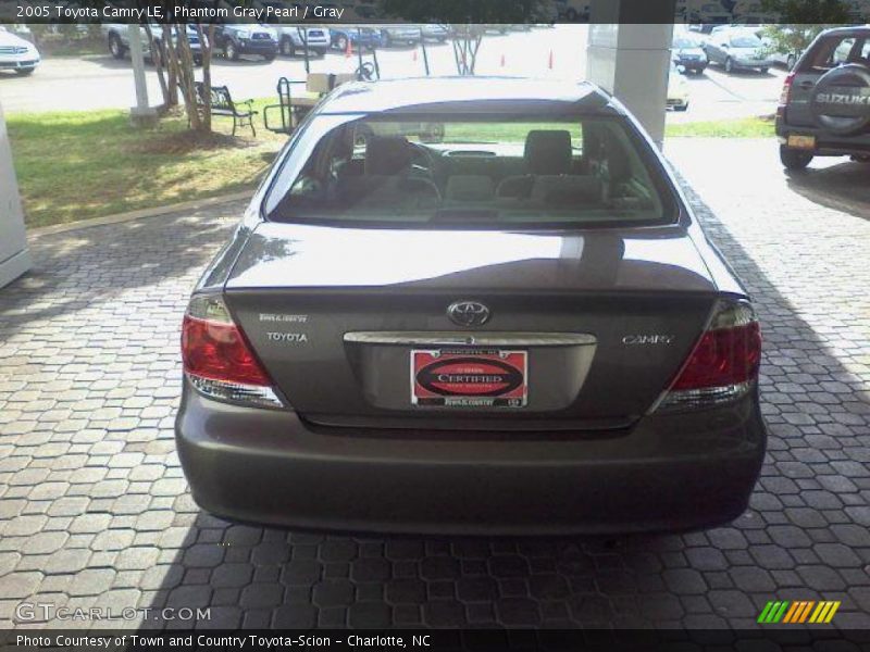 Phantom Gray Pearl / Gray 2005 Toyota Camry LE