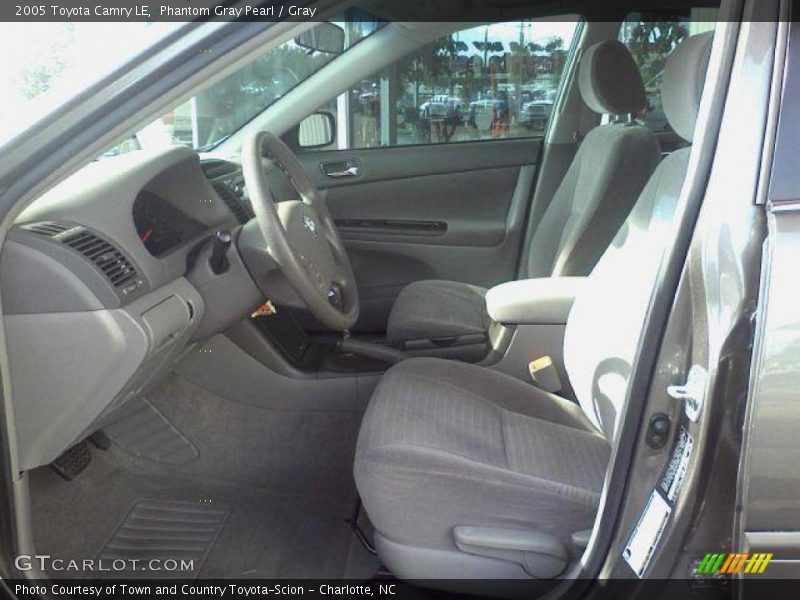 Phantom Gray Pearl / Gray 2005 Toyota Camry LE