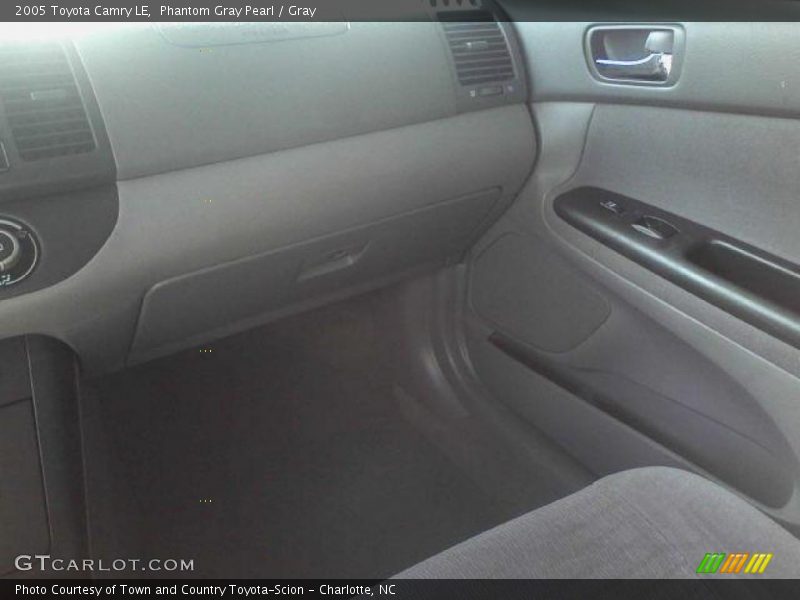 Phantom Gray Pearl / Gray 2005 Toyota Camry LE