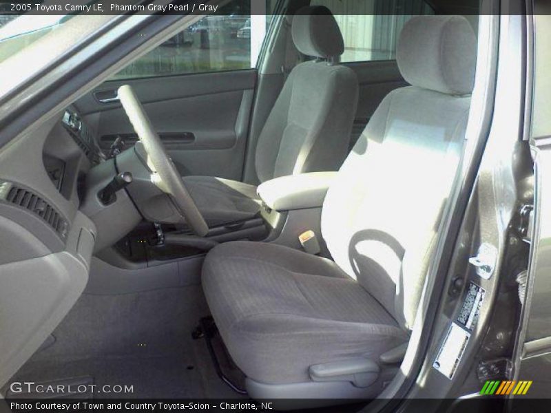 Phantom Gray Pearl / Gray 2005 Toyota Camry LE