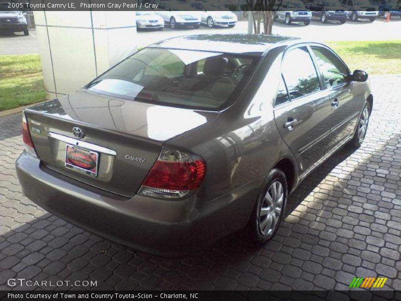 Phantom Gray Pearl / Gray 2005 Toyota Camry LE