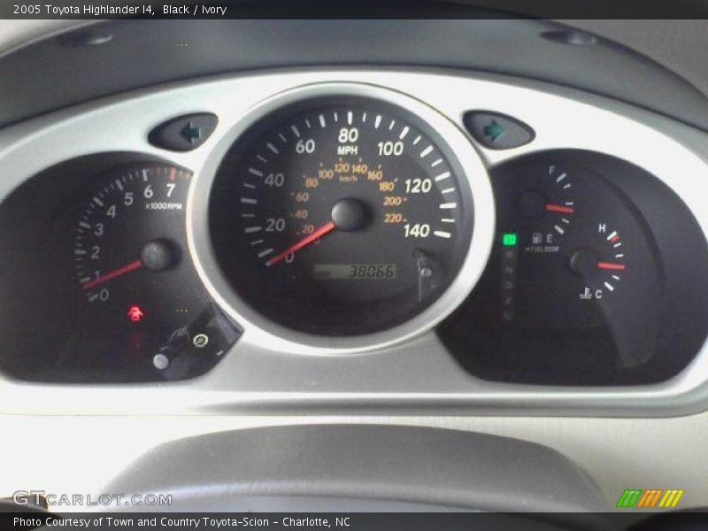 Black / Ivory 2005 Toyota Highlander I4