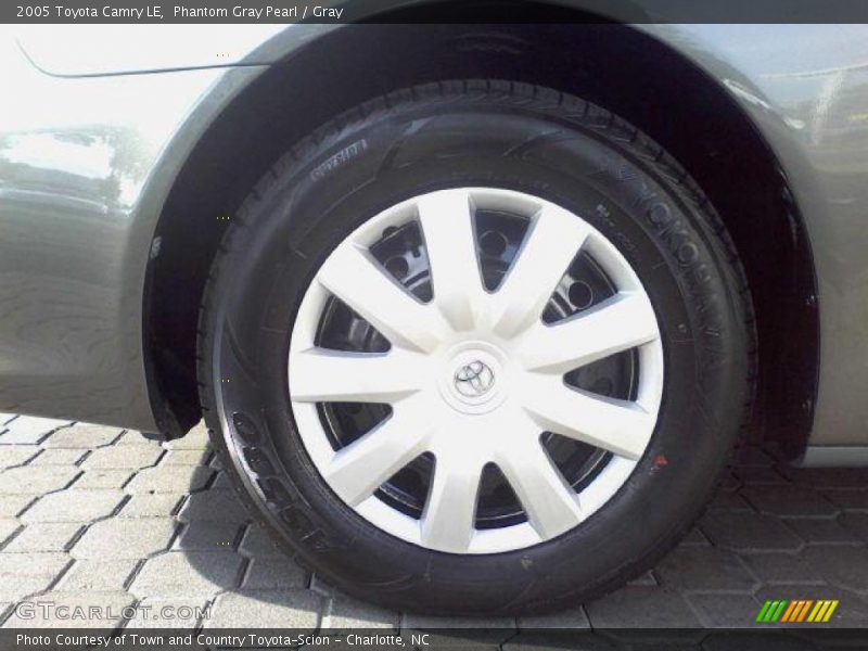 Phantom Gray Pearl / Gray 2005 Toyota Camry LE
