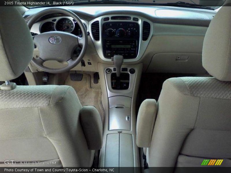 Black / Ivory 2005 Toyota Highlander I4