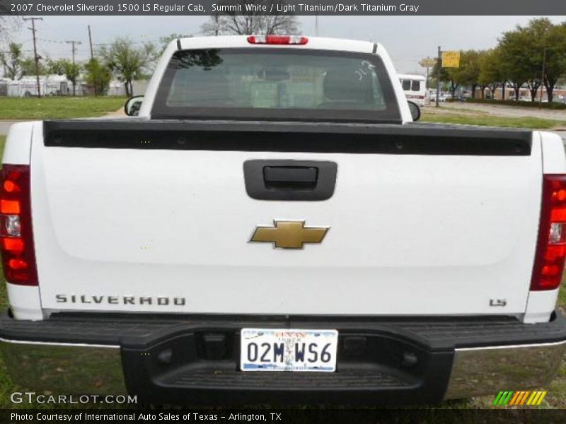 Summit White / Light Titanium/Dark Titanium Gray 2007 Chevrolet Silverado 1500 LS Regular Cab