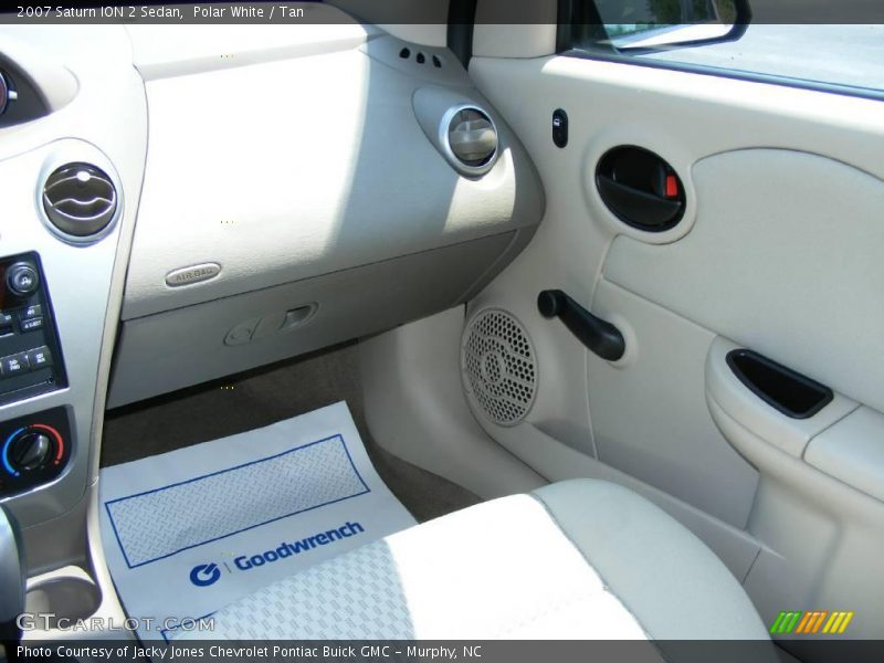 Polar White / Tan 2007 Saturn ION 2 Sedan