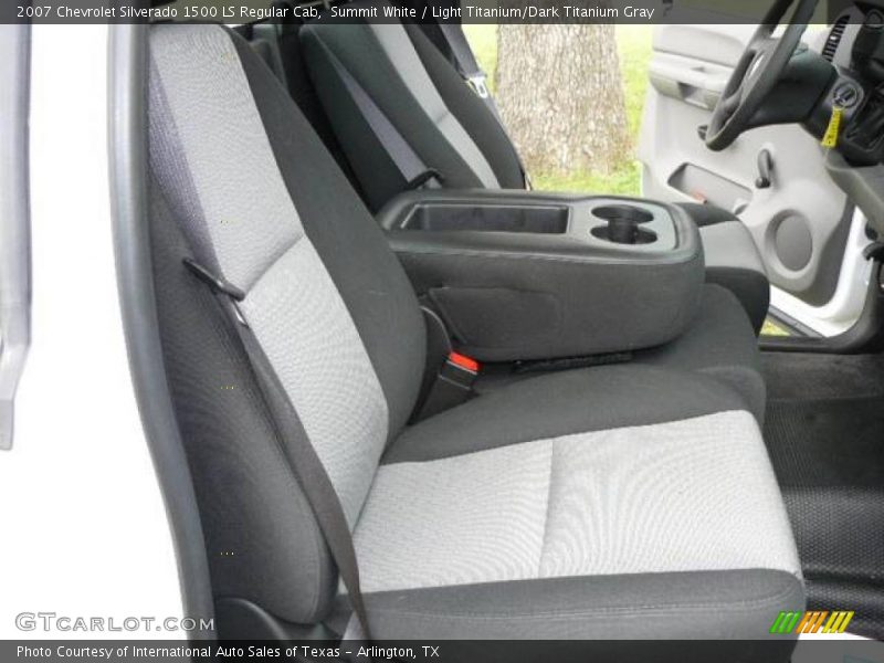 Summit White / Light Titanium/Dark Titanium Gray 2007 Chevrolet Silverado 1500 LS Regular Cab