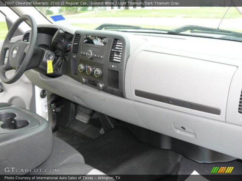 Summit White / Light Titanium/Dark Titanium Gray 2007 Chevrolet Silverado 1500 LS Regular Cab