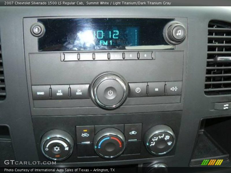 Summit White / Light Titanium/Dark Titanium Gray 2007 Chevrolet Silverado 1500 LS Regular Cab