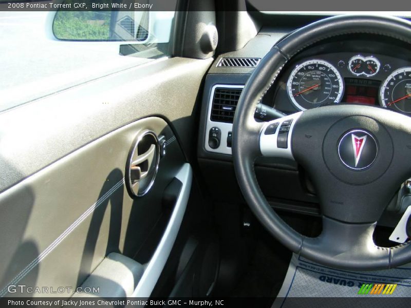 Bright White / Ebony 2008 Pontiac Torrent GXP