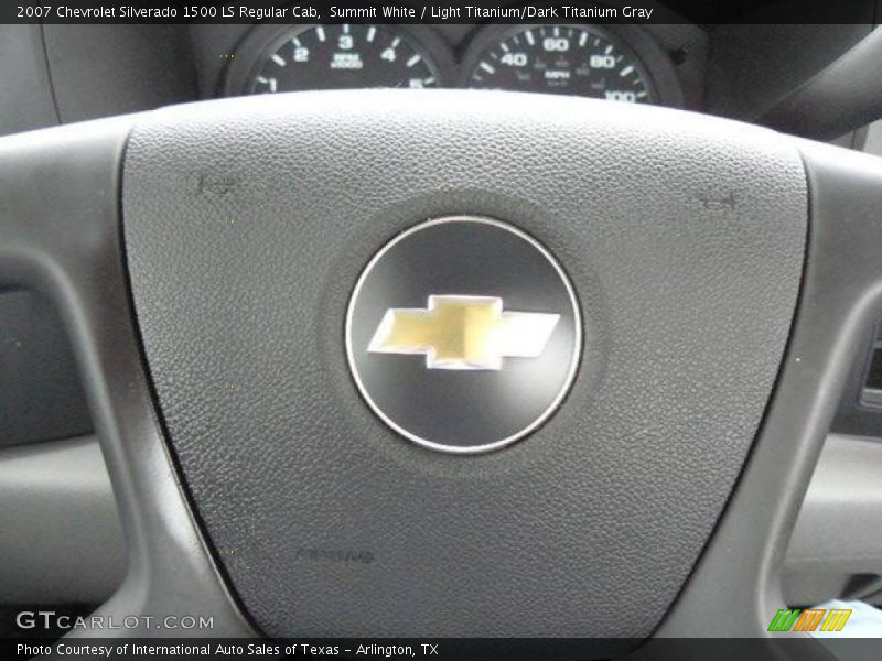 Summit White / Light Titanium/Dark Titanium Gray 2007 Chevrolet Silverado 1500 LS Regular Cab