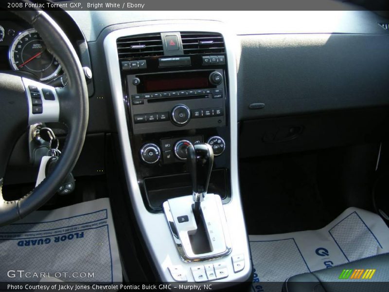 Bright White / Ebony 2008 Pontiac Torrent GXP