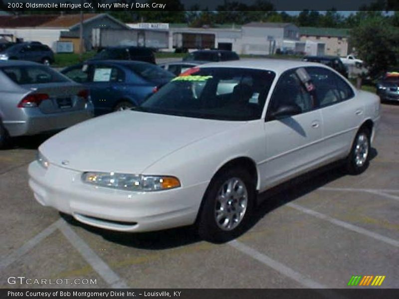 Ivory White / Dark Gray 2002 Oldsmobile Intrigue GX