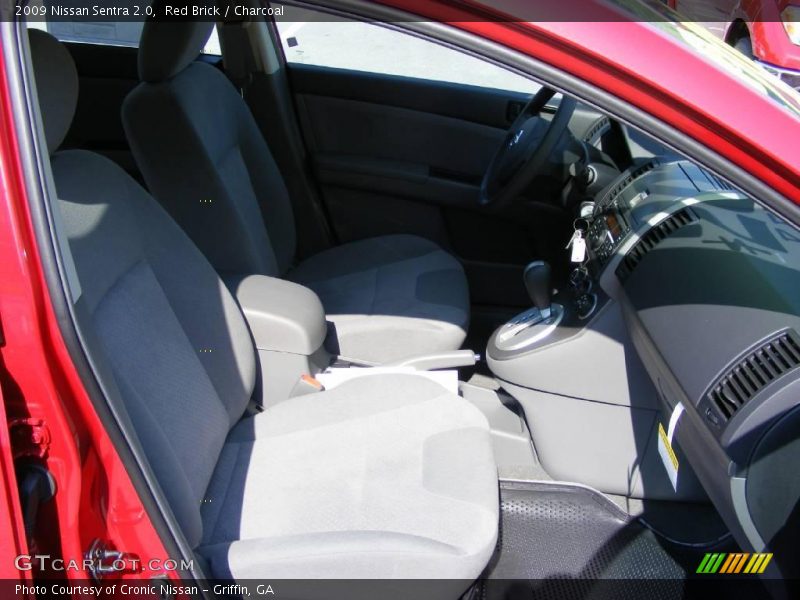 Red Brick / Charcoal 2009 Nissan Sentra 2.0
