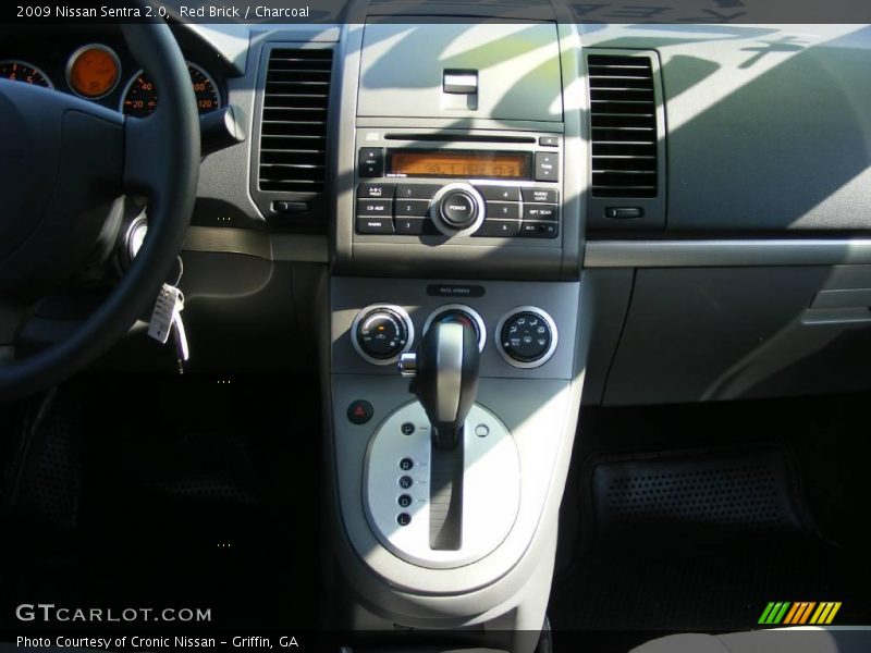 Red Brick / Charcoal 2009 Nissan Sentra 2.0