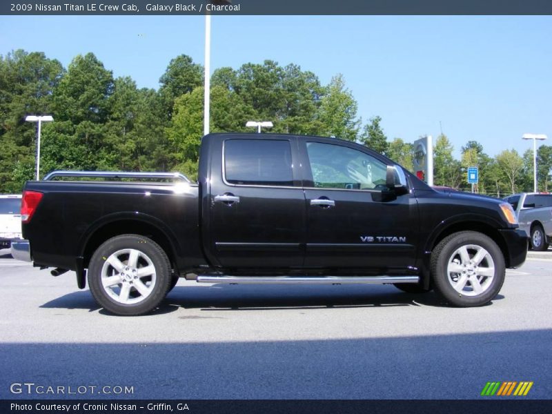 Galaxy Black / Charcoal 2009 Nissan Titan LE Crew Cab
