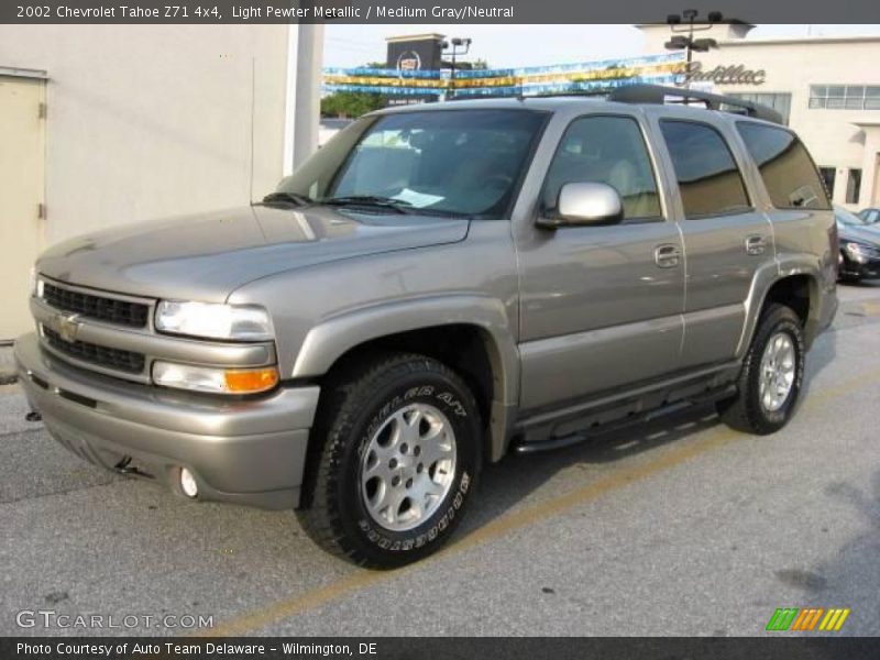 Light Pewter Metallic / Medium Gray/Neutral 2002 Chevrolet Tahoe Z71 4x4