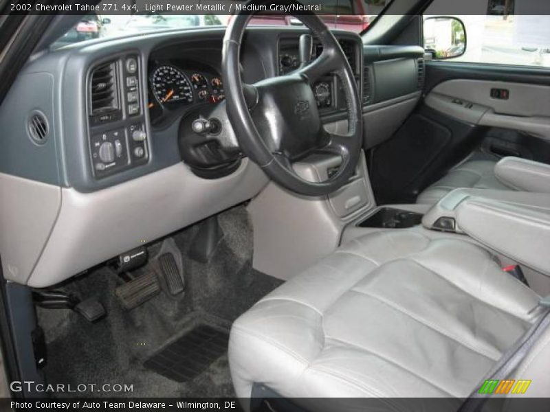 Light Pewter Metallic / Medium Gray/Neutral 2002 Chevrolet Tahoe Z71 4x4