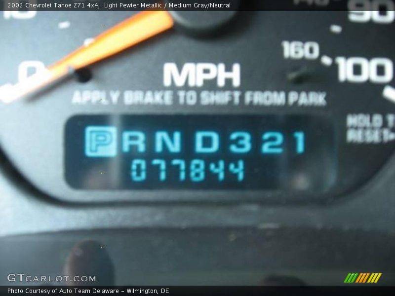 Light Pewter Metallic / Medium Gray/Neutral 2002 Chevrolet Tahoe Z71 4x4