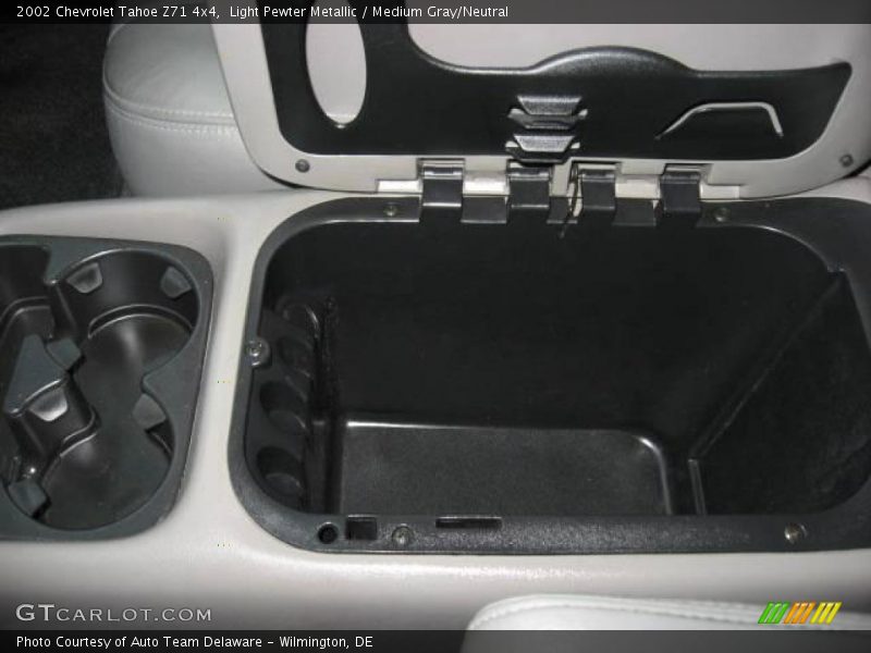 Light Pewter Metallic / Medium Gray/Neutral 2002 Chevrolet Tahoe Z71 4x4