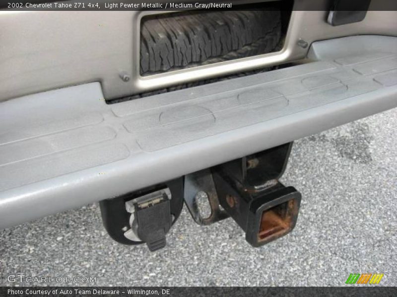 Light Pewter Metallic / Medium Gray/Neutral 2002 Chevrolet Tahoe Z71 4x4