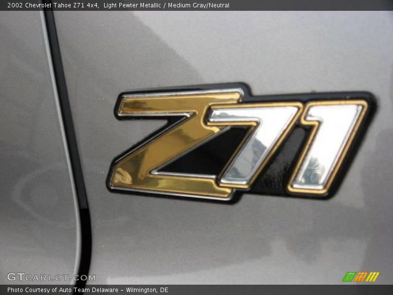 Light Pewter Metallic / Medium Gray/Neutral 2002 Chevrolet Tahoe Z71 4x4