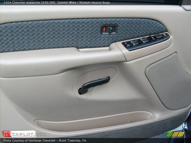 Summit White / Medium Neutral Beige 2004 Chevrolet Avalanche 1500 Z66
