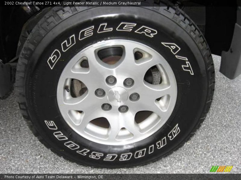 Light Pewter Metallic / Medium Gray/Neutral 2002 Chevrolet Tahoe Z71 4x4